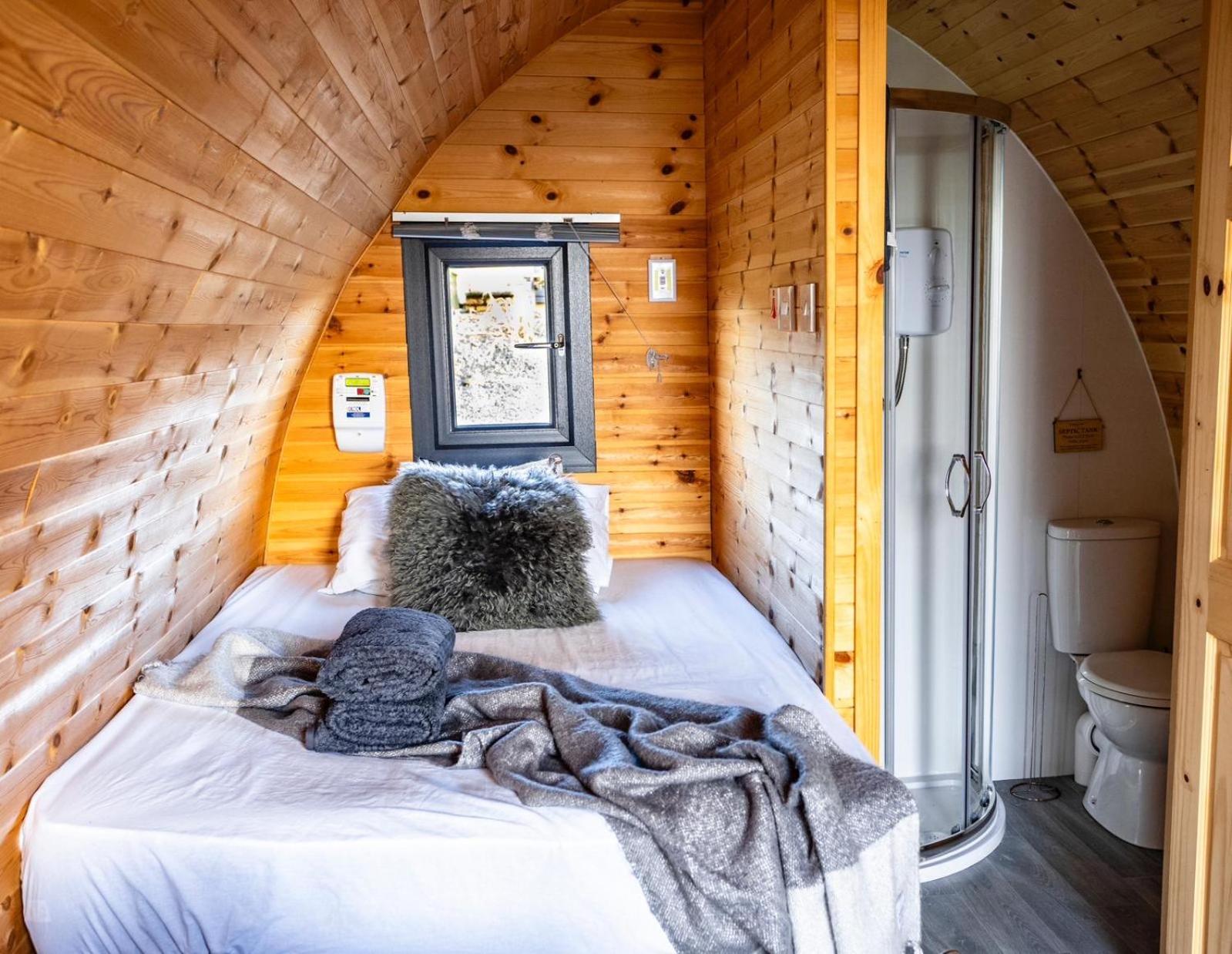 The Arns Glamping Pods Hotell Bridge of Allan Eksteriør bilde